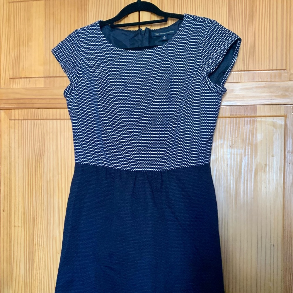 Perfect preppy navy & white Brooks Brothers dress